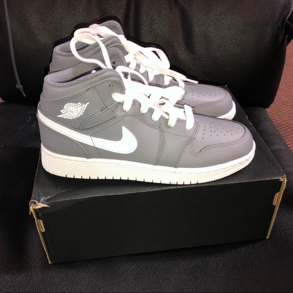 jordan 1 youth size 4